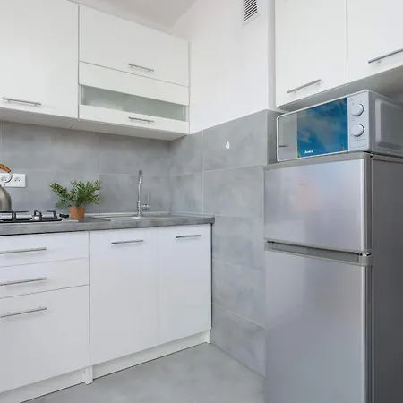 Cosy Centre By Renters Apartment *
